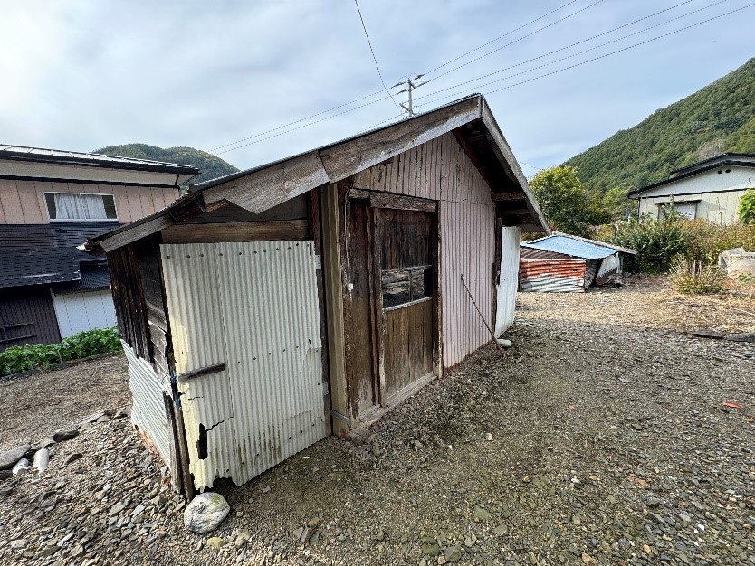 物件No.66敷地内物置写真