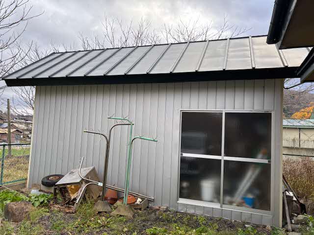 No77敷地内物置写真